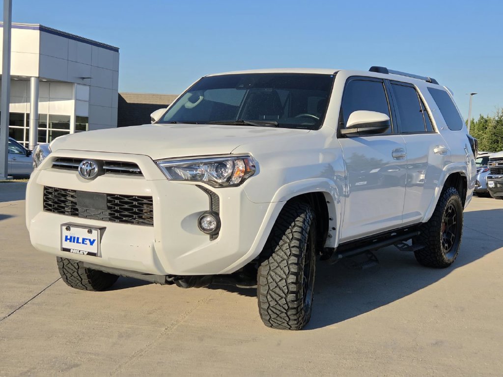 Used 2021 Toyota 4Runner SR5 RWD image 2