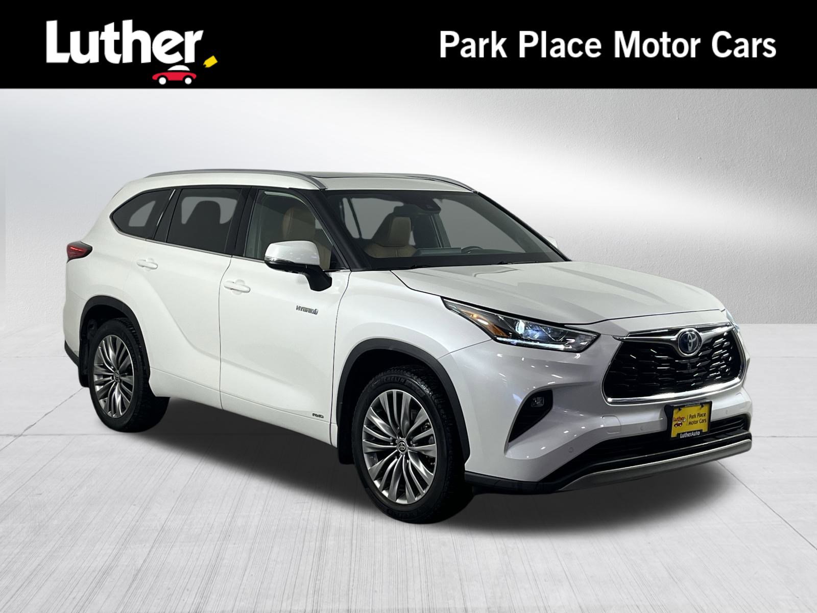 Used 2021 Toyota Highlander Platinum image 1