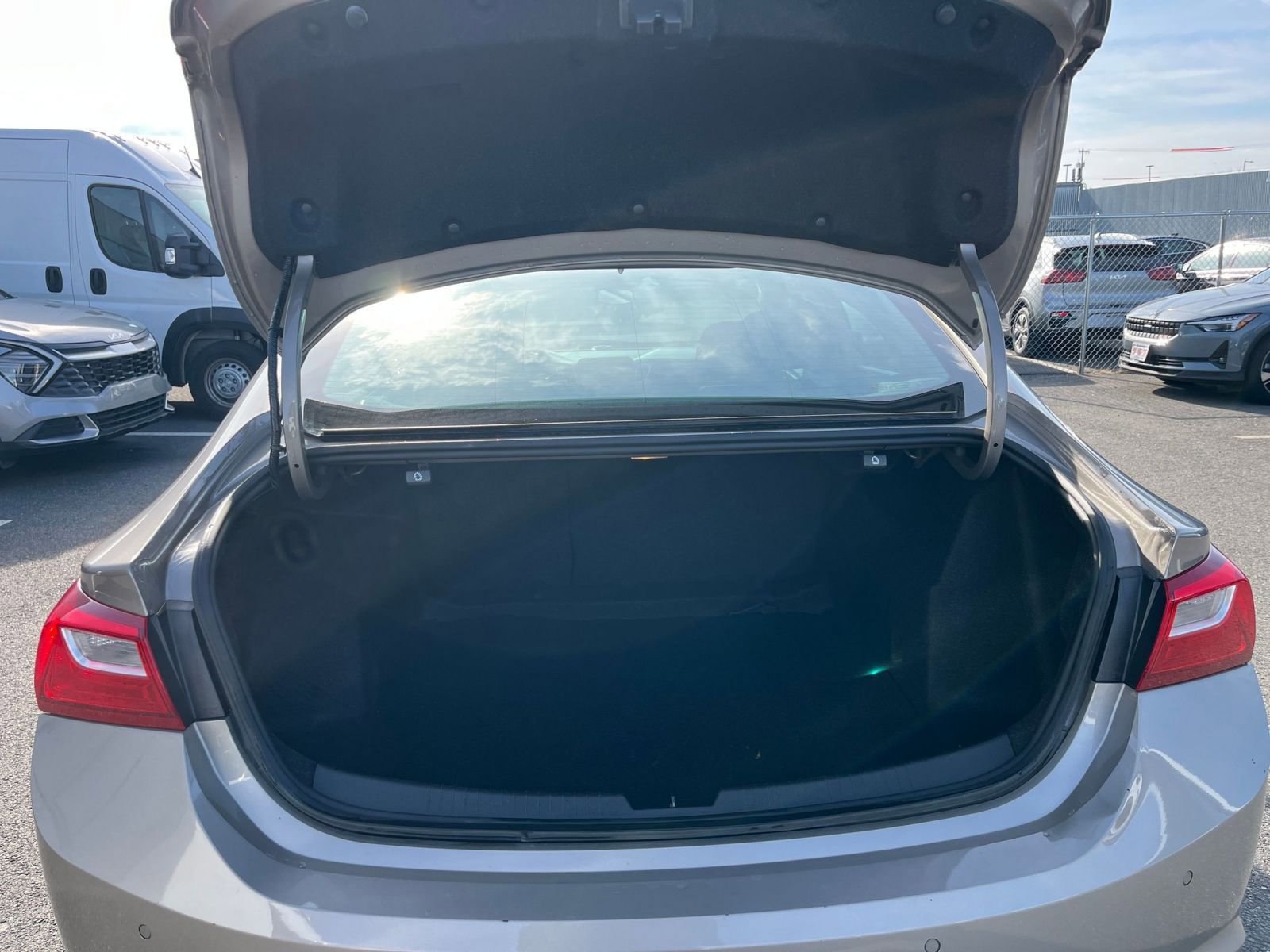 Used 2024 Chevrolet Malibu LT image 31