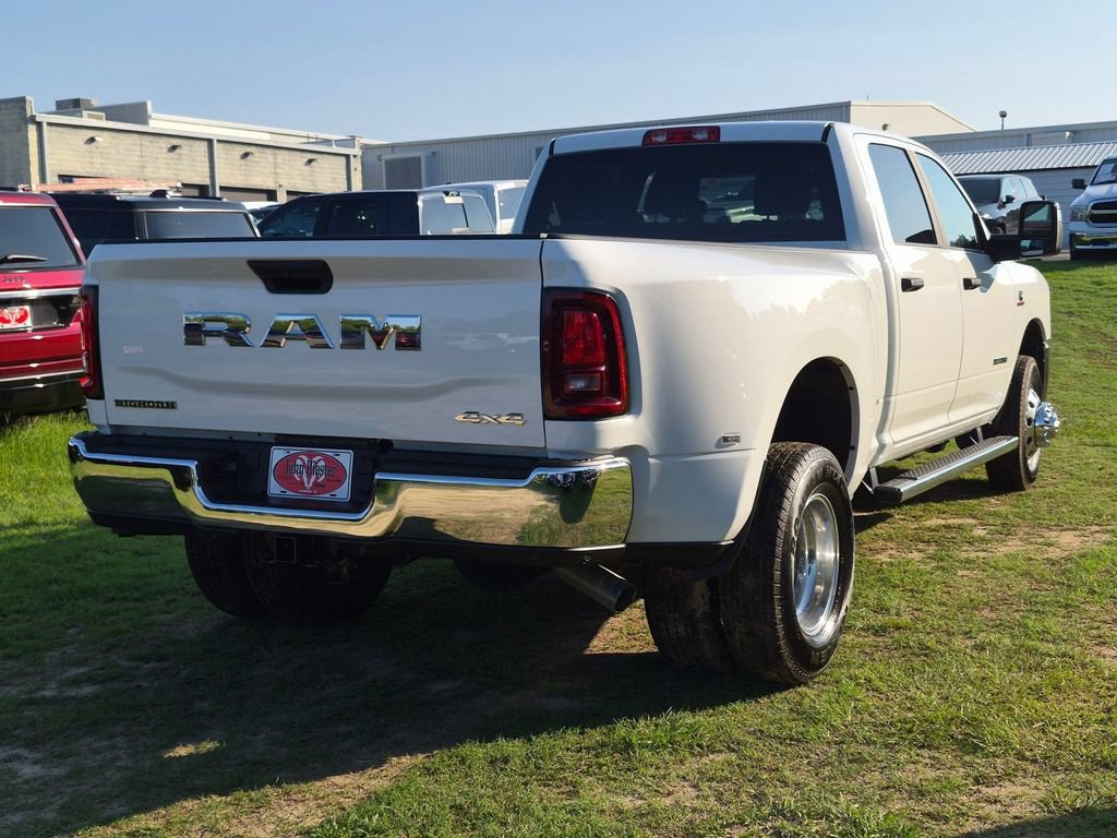 New 2026 RAM 3500 Big Horn AWD/4WD image 7