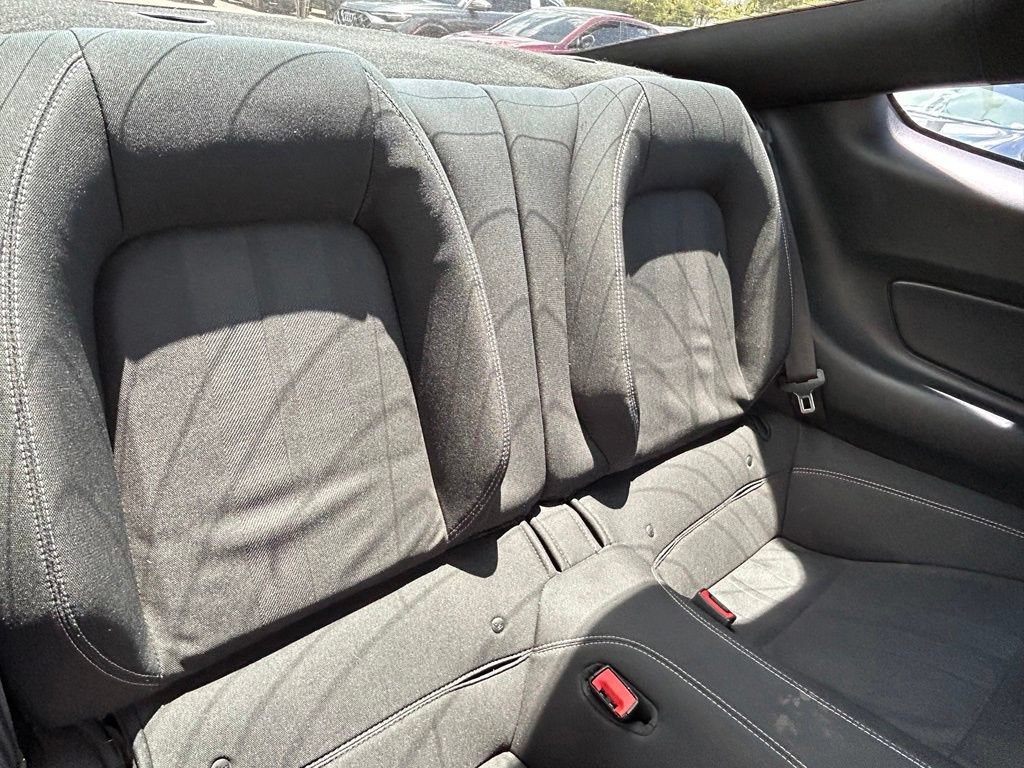 Used 2018 Ford Mustang Coupe RWD image 40