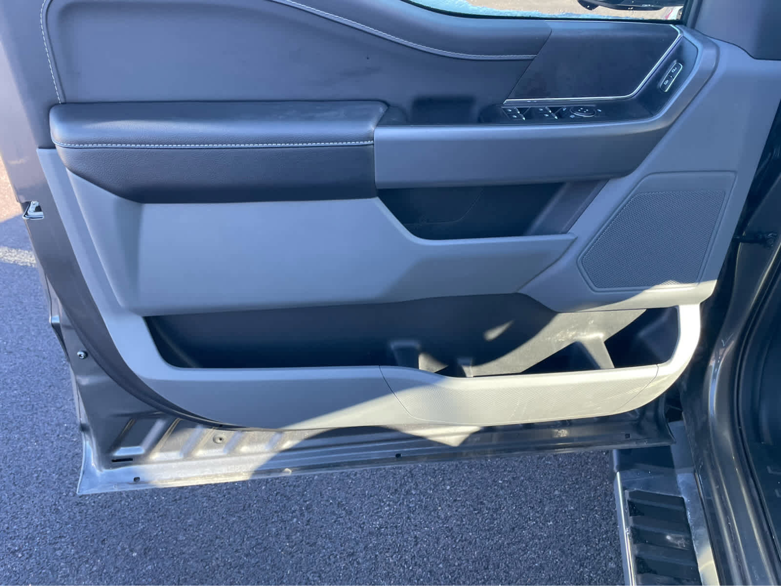 Used 2025 Ford F150 XLT w/ Equipment Group 302A MID image 13