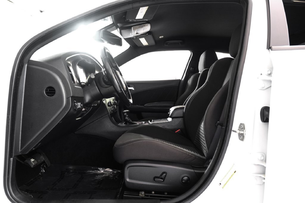 Used 2022 Dodge Charger R/T w/ Blacktop Package RWD image 3