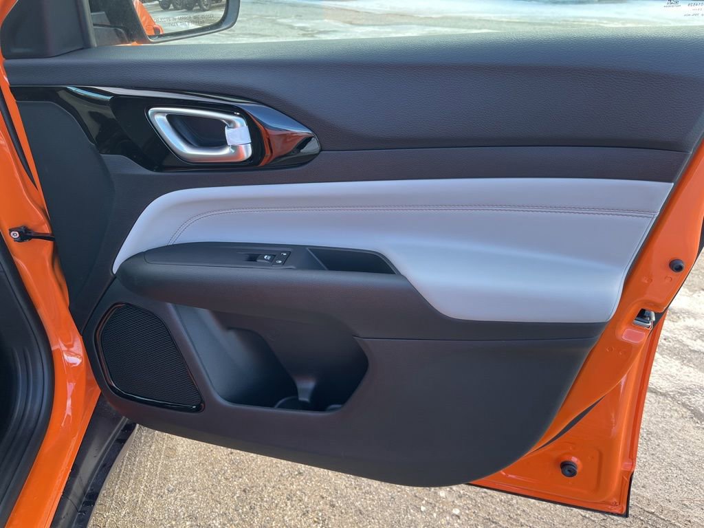 New 2026 Jeep Compass Limited image 10