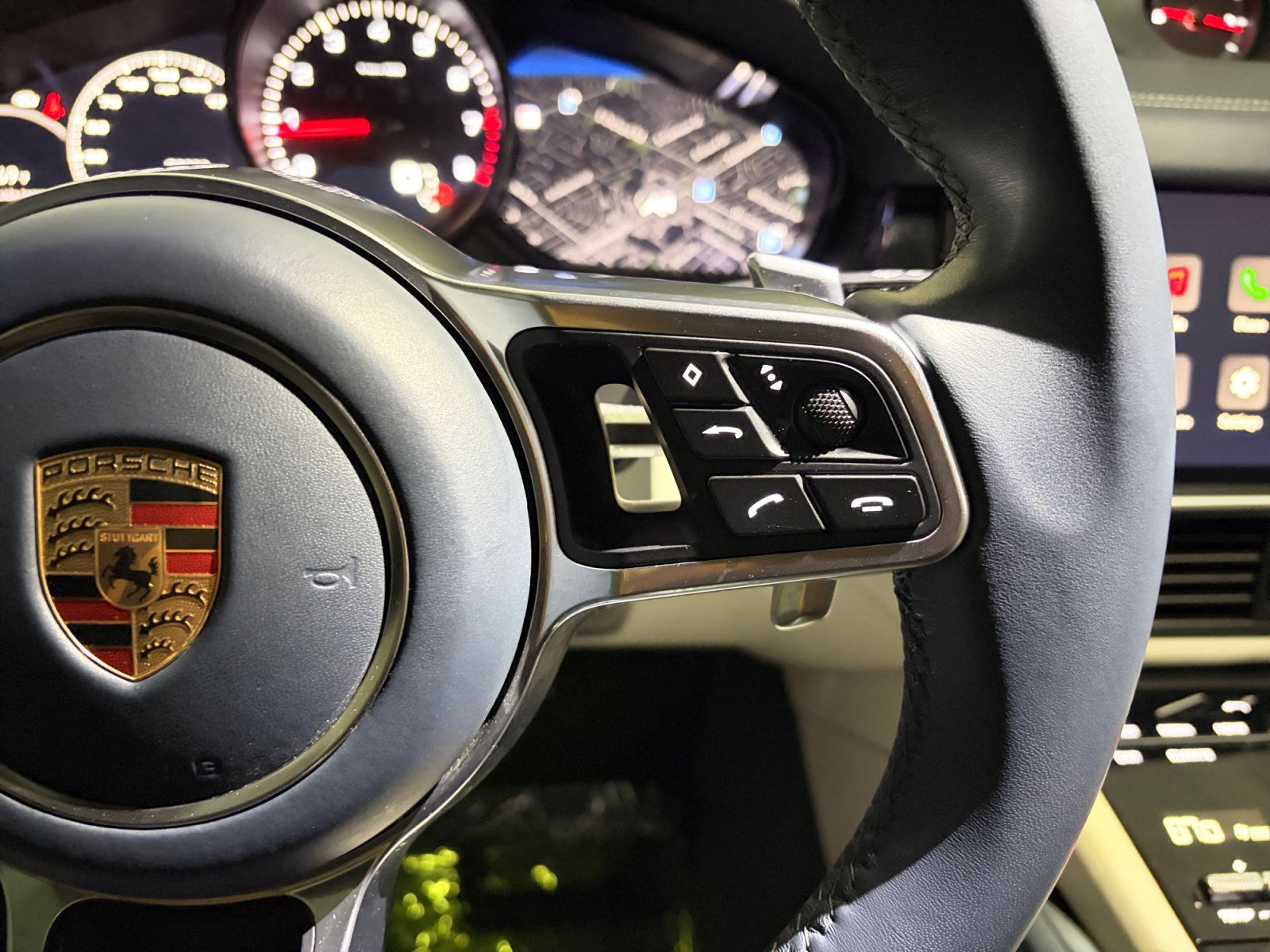 Certified 2023 Porsche Cayenne AWD/4WD image 38