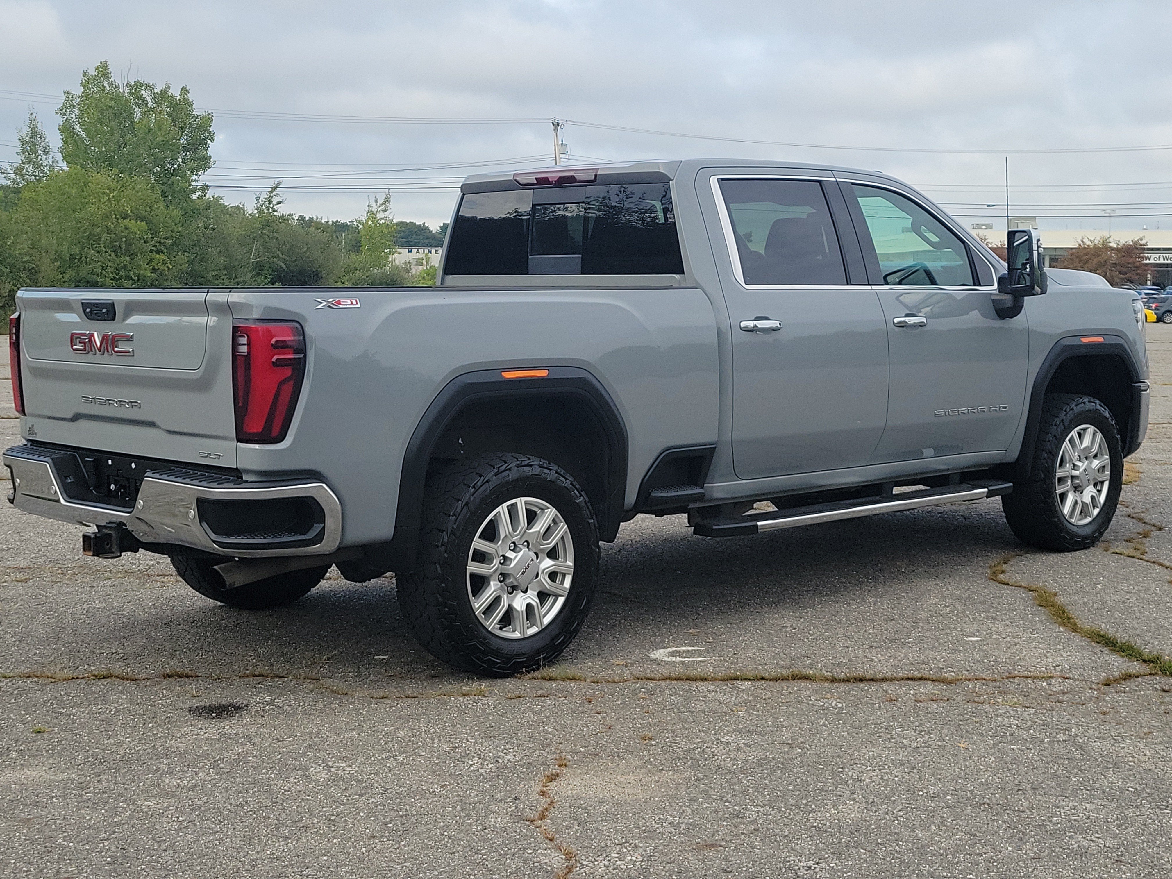 Used 2024 GMC Sierra 2500 SLT w/ SLT Premium Package AWD/4WD image 5
