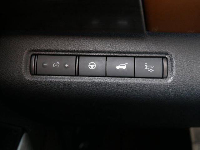 Certified 2023 Nissan Pathfinder Platinum w/ Cargo Package image 28