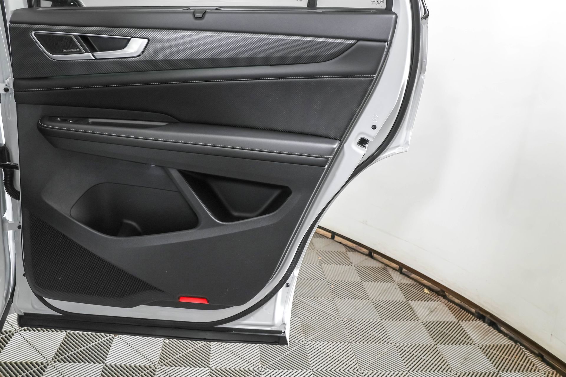 New 2026 Volkswagen Atlas Cross Sport SEL Premium R-Line image 42