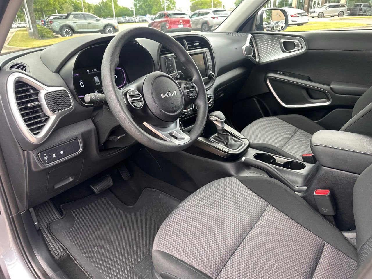 Used 2025 Kia Soul S image 21