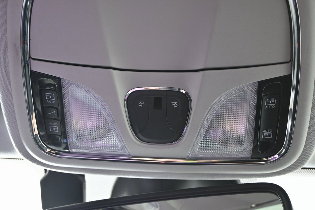 Used 2022 Jeep Cherokee Limited image 35