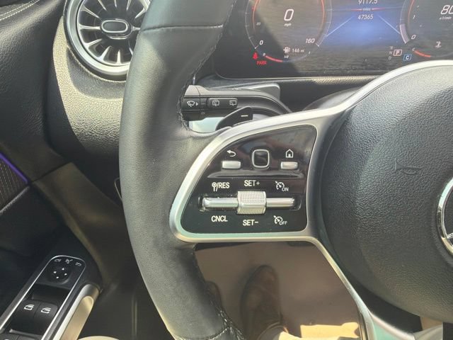 Used 2023 Mercedes-Benz GLB 250 4MATIC image 26