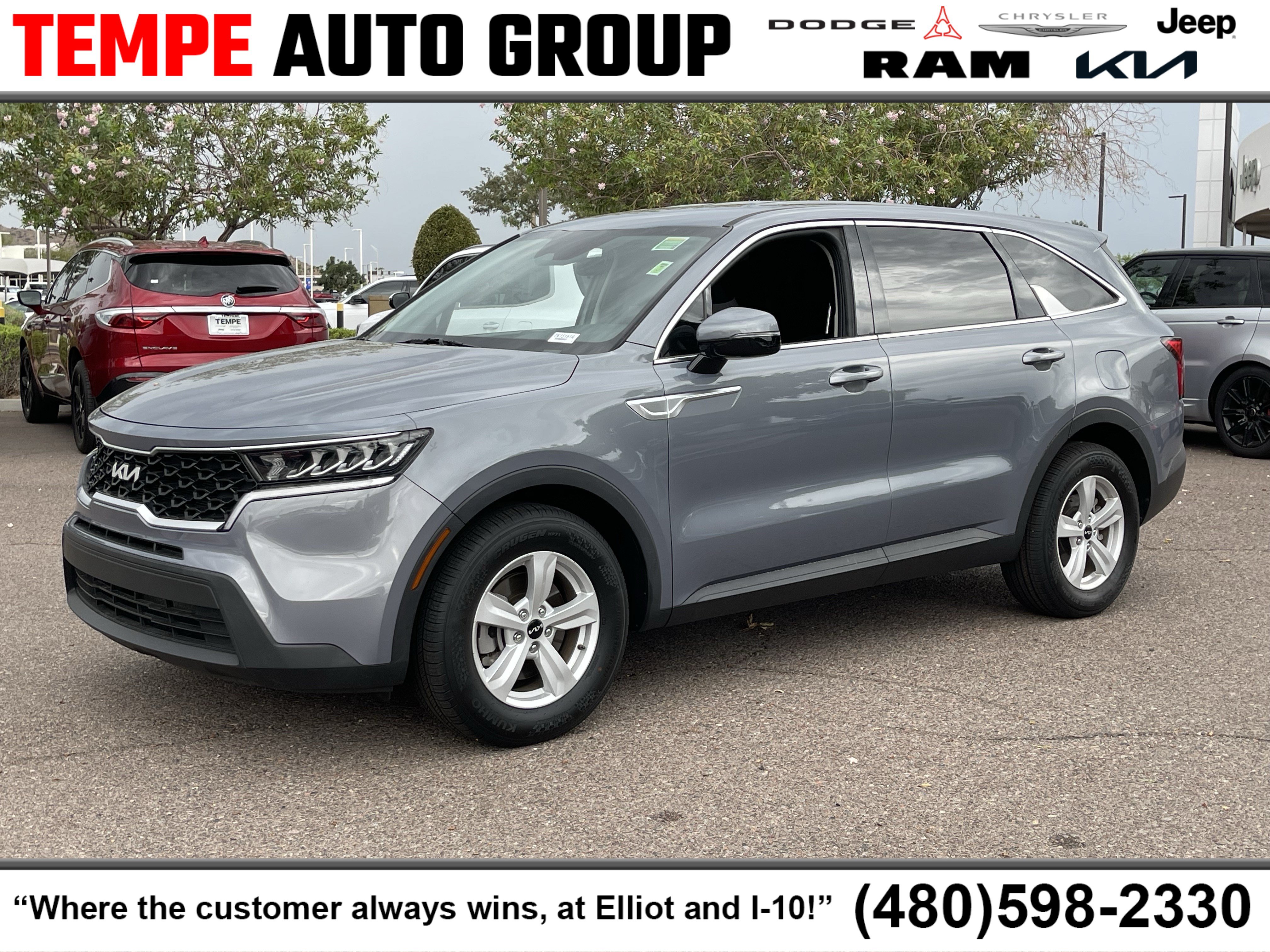 Certified 2022 Kia Sorento LX FWD image 1