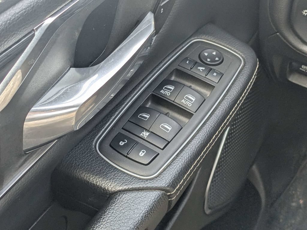 Used 2024 RAM 1500 Laramie RWD image 18