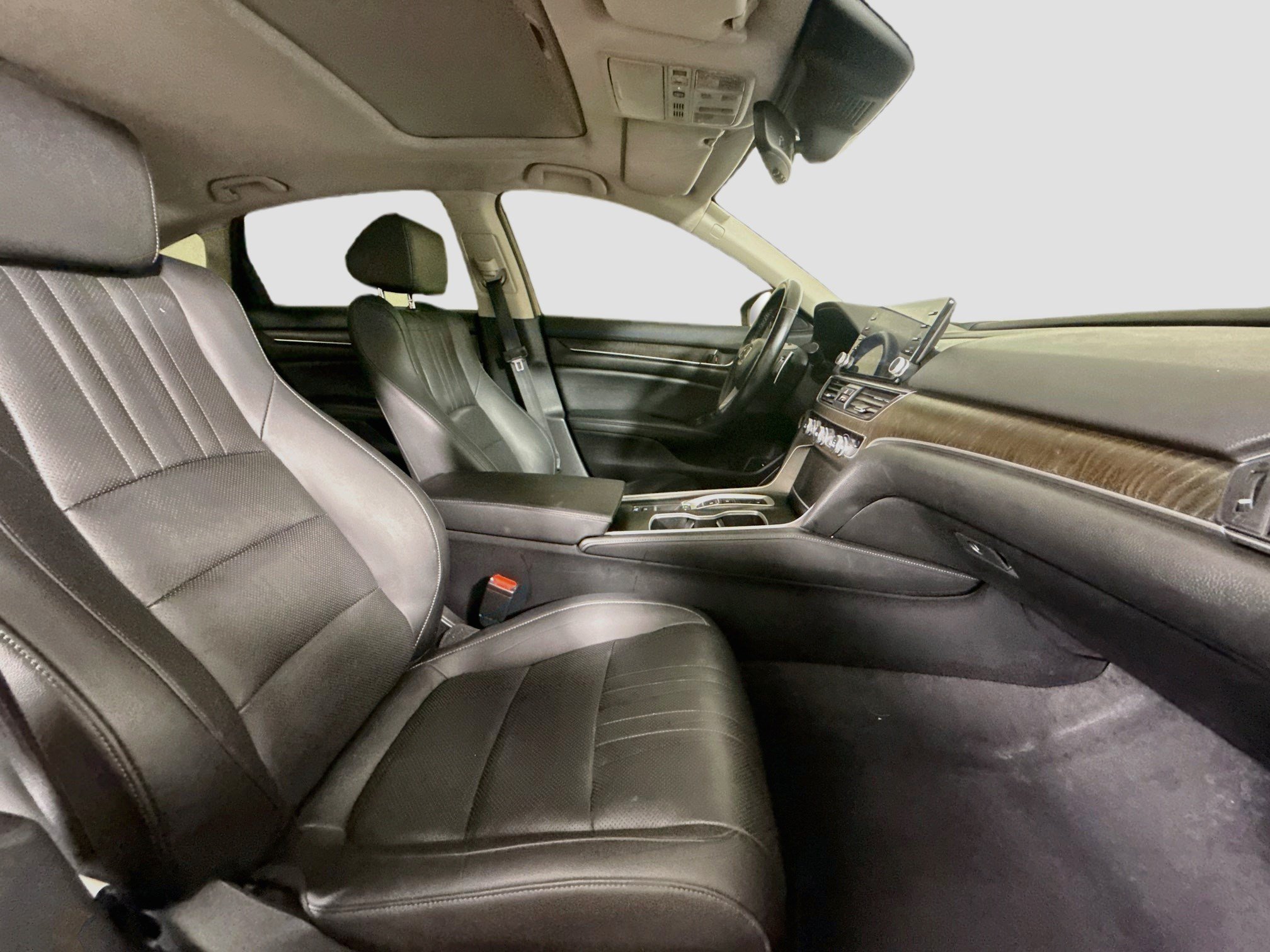 Used 2022 Honda Accord Touring image 29