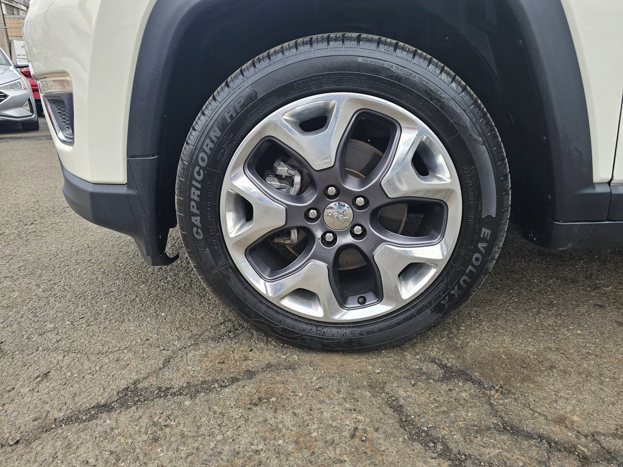 Used 2020 Jeep Compass Limited image 33