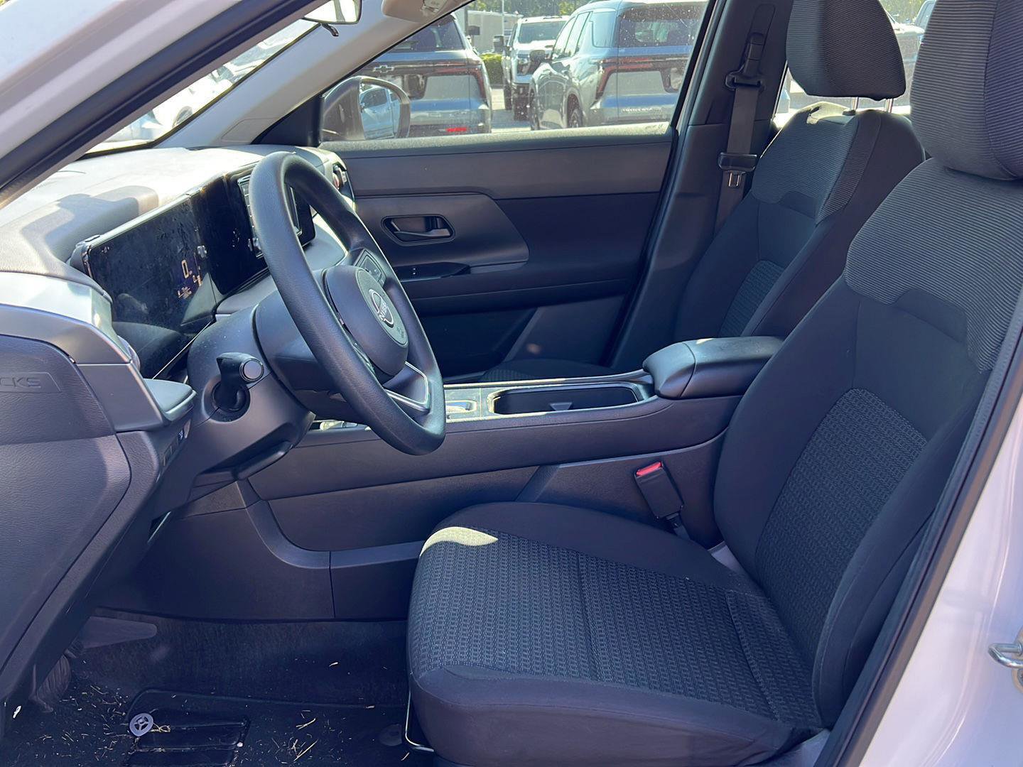 Used 2025 Nissan Kicks S FWD image 11