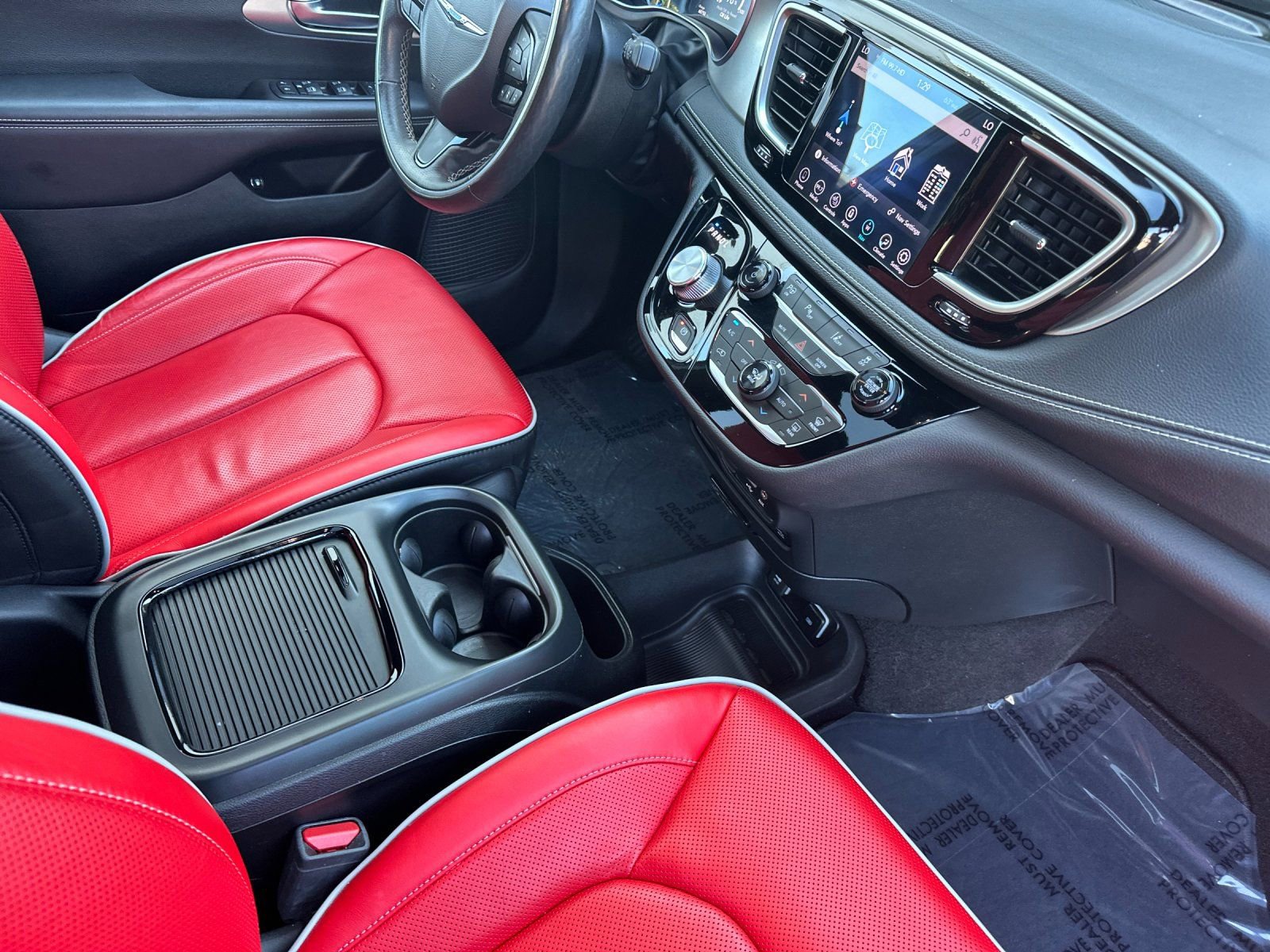 Used 2020 Chrysler Pacifica Limited w/ Quick Oder Package 2EV RED-S image 17