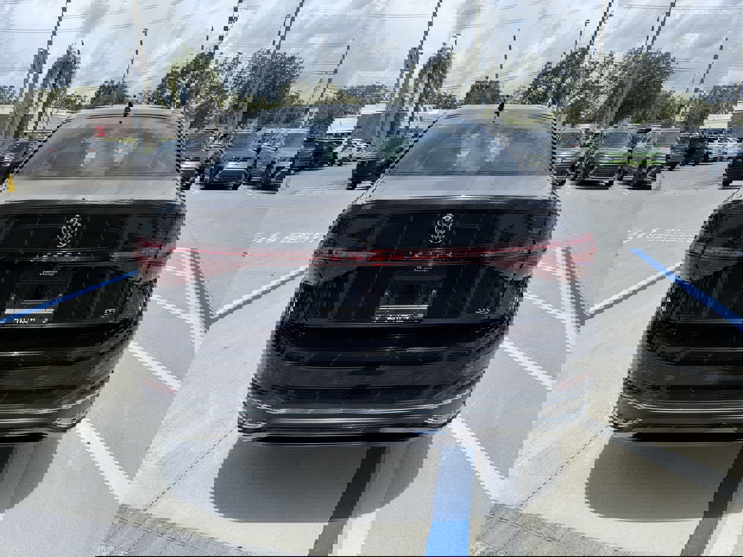 New 2025 Volkswagen Jetta SEL image 4