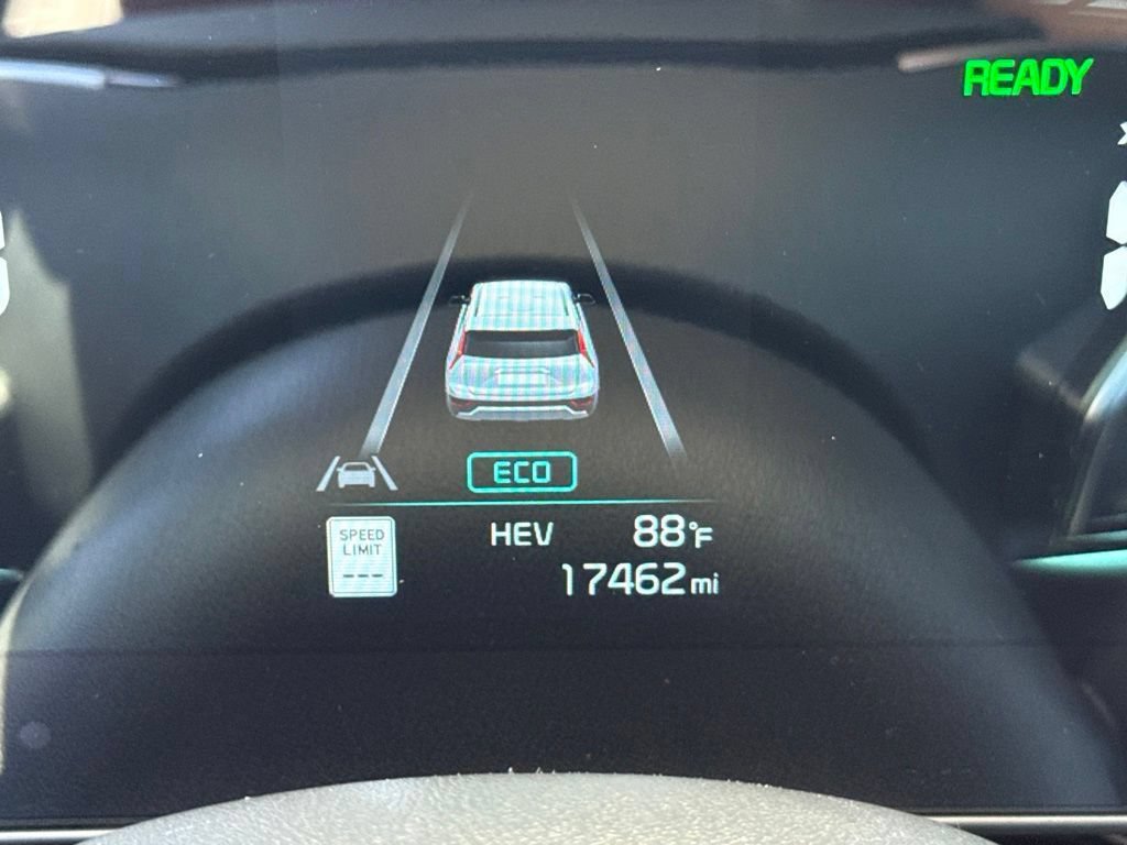Used 2025 Kia Niro EX FWD image 24