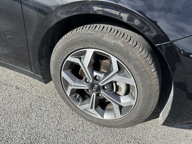 Used 2020 Kia Forte LXS image 12