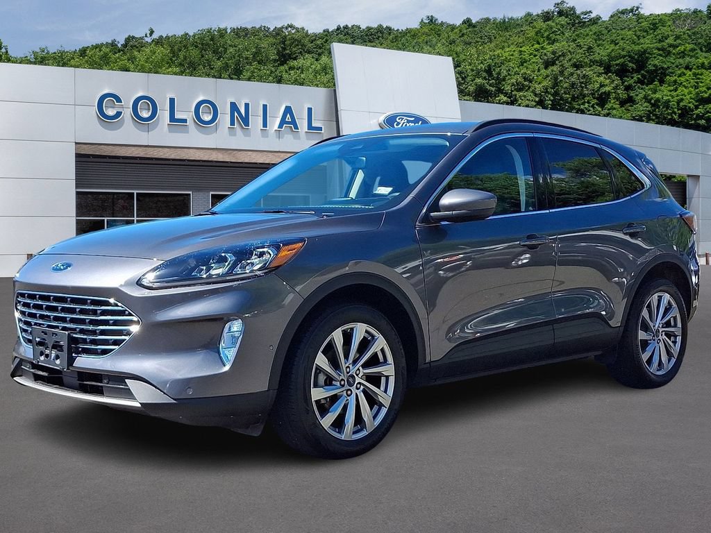 Certified 2022 Ford Escape Titanium w/ Titanium Elite Package AWD/4WD image 3