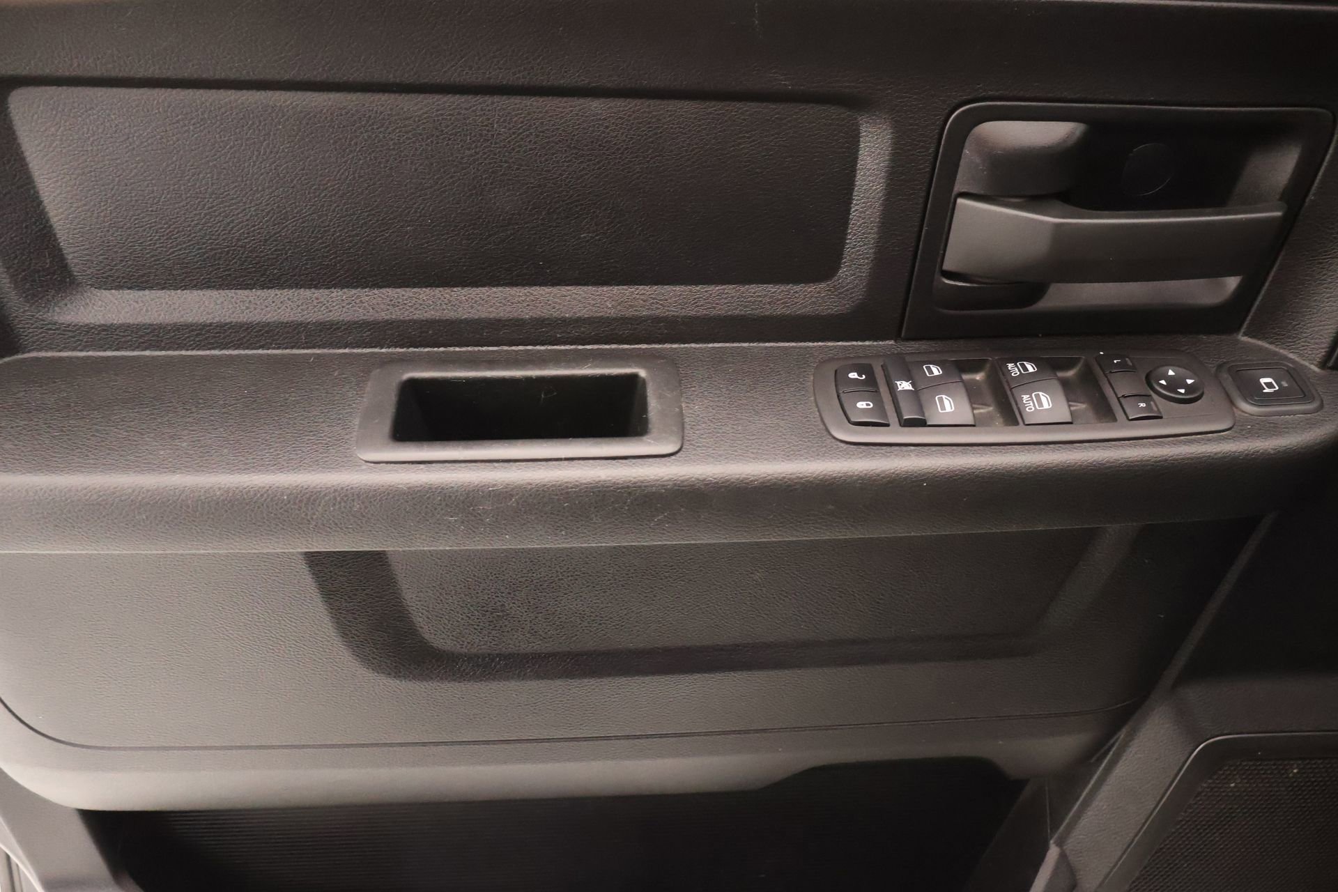 Used 2024 RAM 3500 Tradesman w/ Chrome Appearance Group image 13