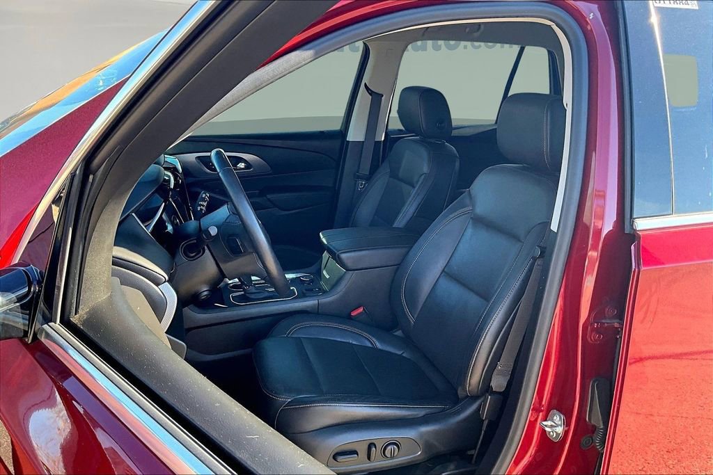 Used 2020 Chevrolet Traverse Premier w/ LPO, Black Accent Package AWD/4WD image 20