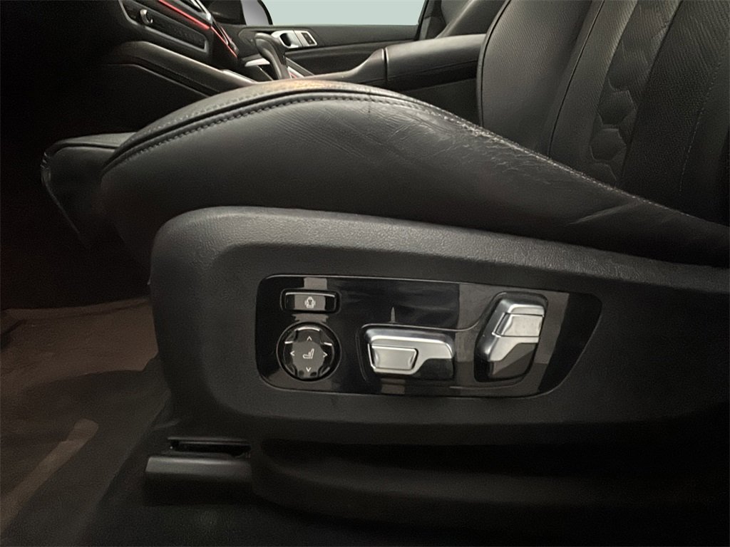 Used 2021 BMW X6 M w/ Executive Package image 10