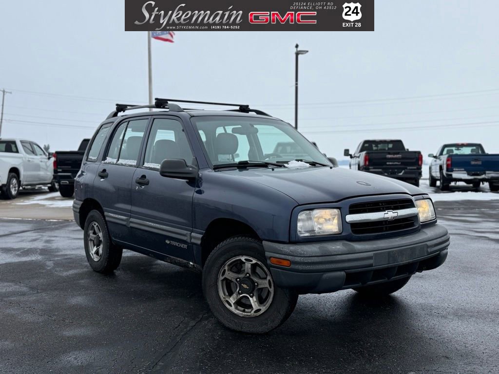 Used 2000 Chevrolet Tracker 4WD w/ Preferred Equipment Group 2