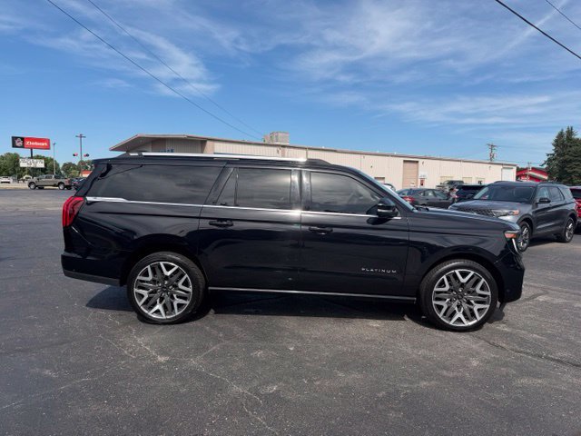 Used 2025 Ford Expedition Max Platinum w/ Platinum Ultimate Package AWD/4WD image 10
