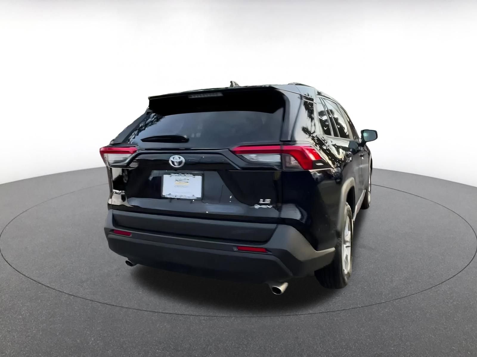 Used 2025 Toyota RAV4 LE image 14