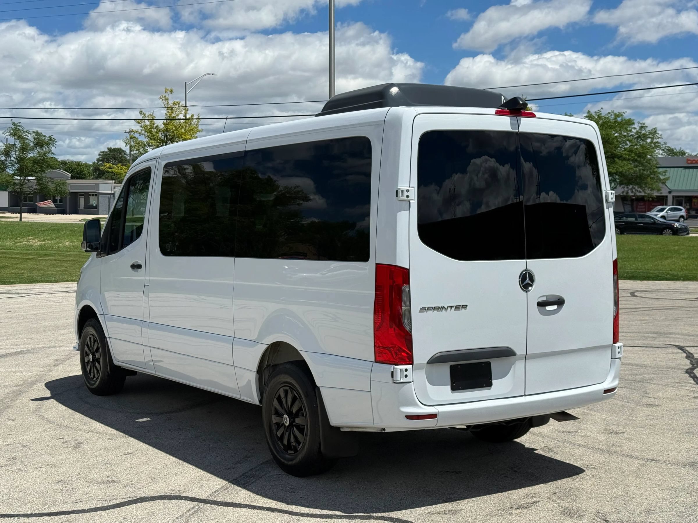 Used 2020 Mercedes-Benz Sprinter 1500 w/ Driver Convenience Package image 4