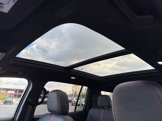 Certified 2024 Chevrolet Traverse RS w/ LPO, Floor Liner Package image 14