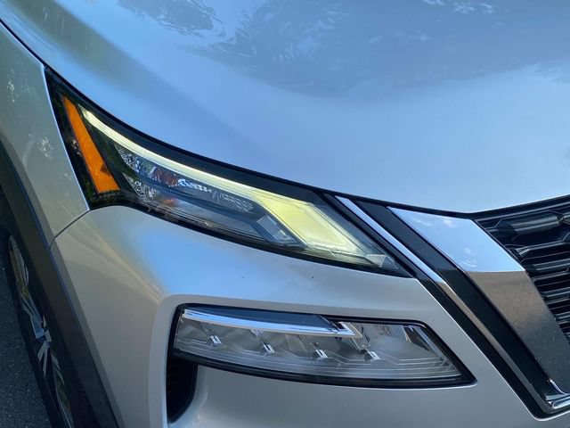 Used 2022 Nissan Rogue SV FWD image 3