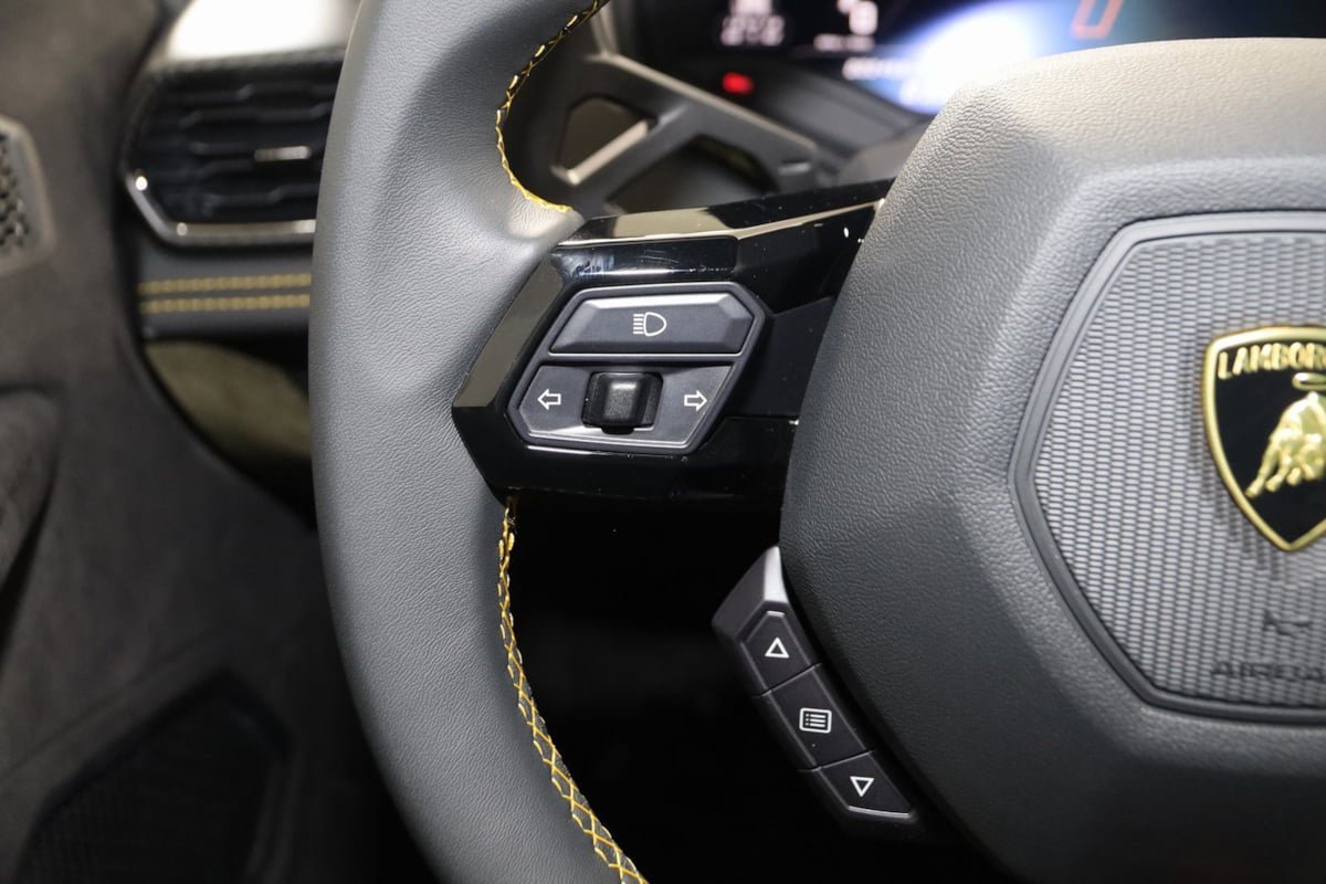 Used 2024 Lamborghini Huracan Sterrato image 58