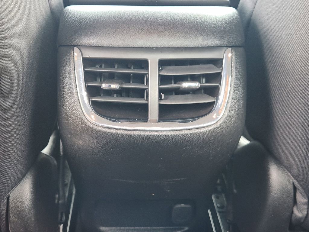 Used 2021 Chevrolet Malibu LT image 31