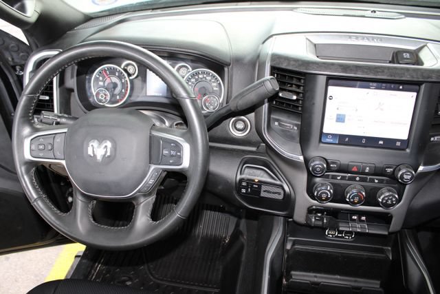 Used 2024 RAM 3500 Big Horn AWD/4WD image 27