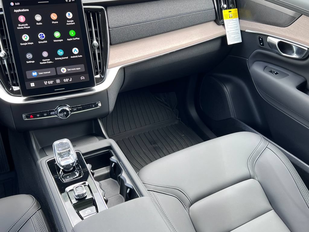 New 2026 Volvo XC90 B6 Plus w/ Protection Package Premier AWD/4WD image 18