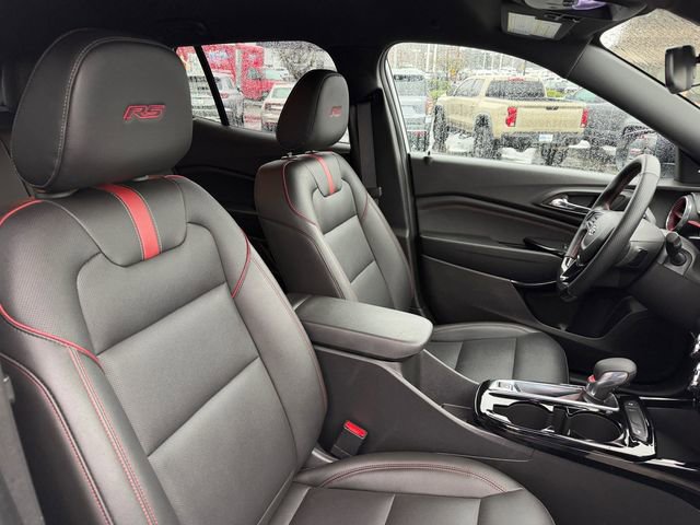 Used 2024 Chevrolet Trax RS w/ Driver Confidence Package image 28