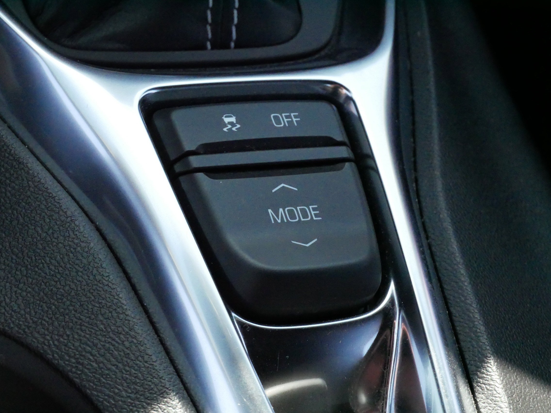 Used 2022 Chevrolet Camaro LT image 28