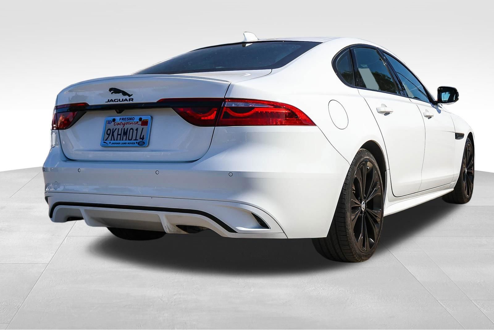 Used 2024 Jaguar XF R-Dynamic SE image 5