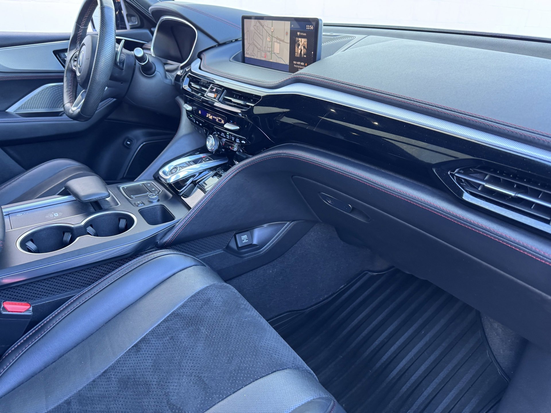 Used 2022 Acura MDX A-Spec image 9