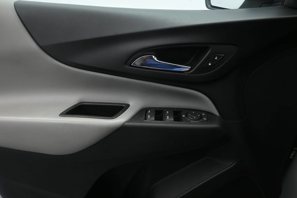 Used 2021 Chevrolet Equinox LS w/ LS Convenience Package FWD image 23