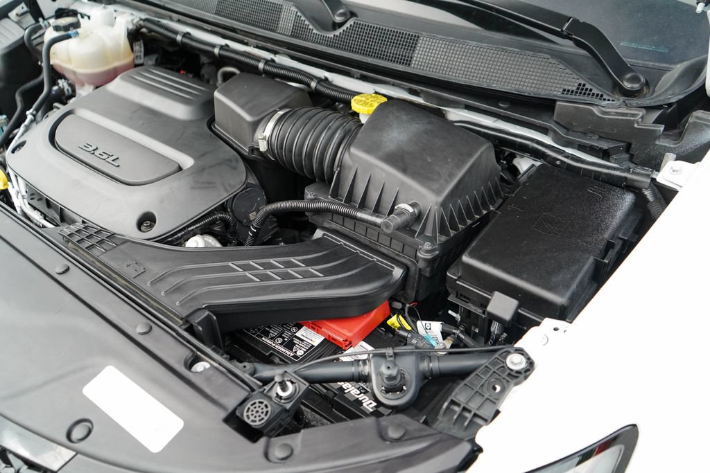 Used 2024 Chrysler Pacifica Touring-L FWD image 35