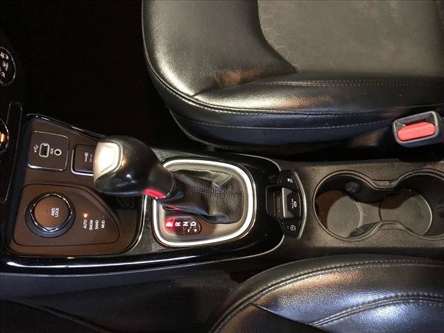 Used 2018 Jeep Compass Latitude AWD/4WD image 17