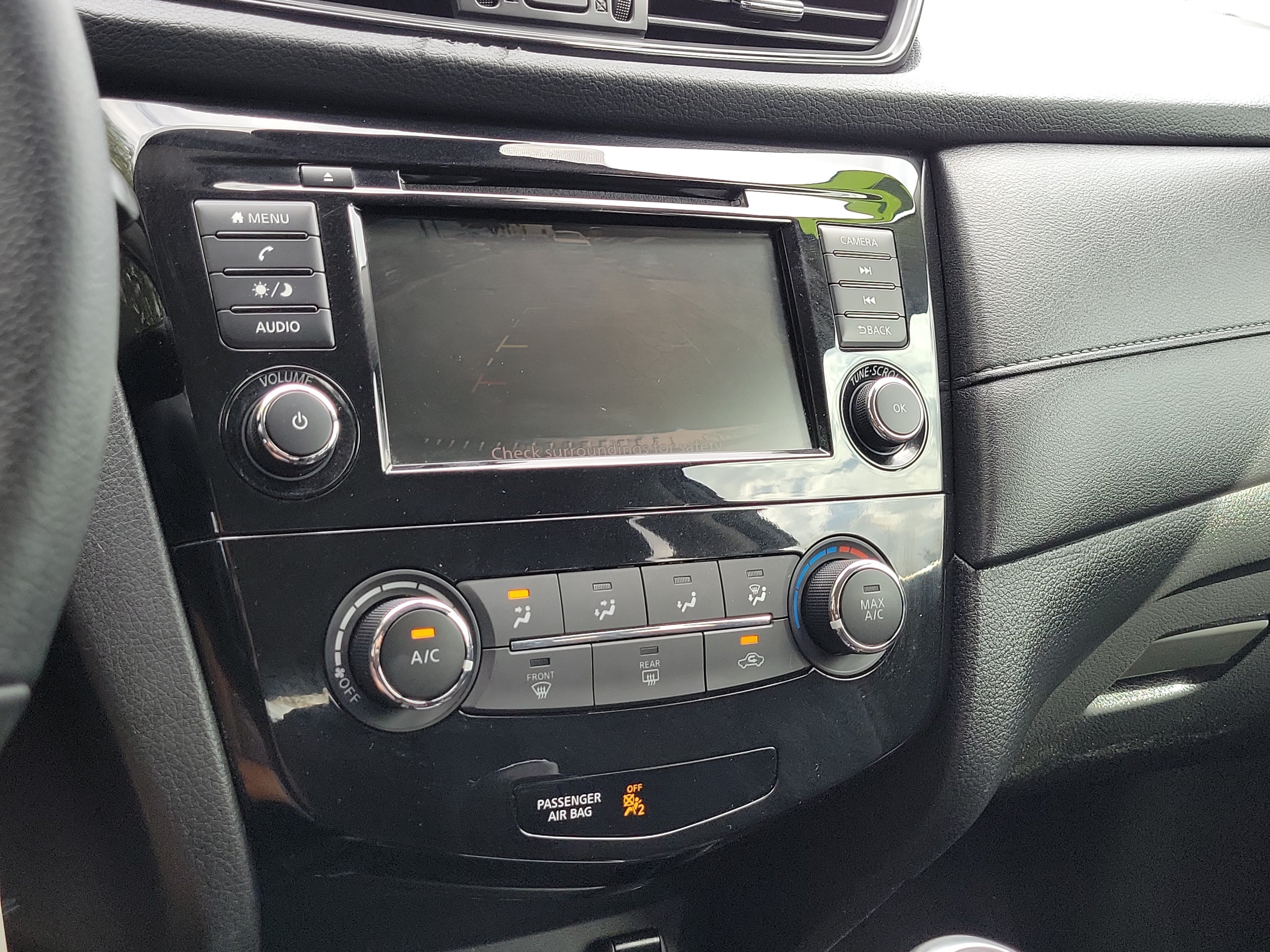 Used 2019 Nissan Rogue S w/ Special Edition Package FWD image 26