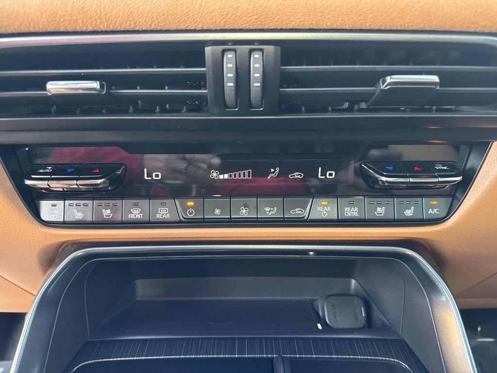 Certified 2024 MAZDA CX-90 3.3 Turbo S w/ Premium Plus image 38