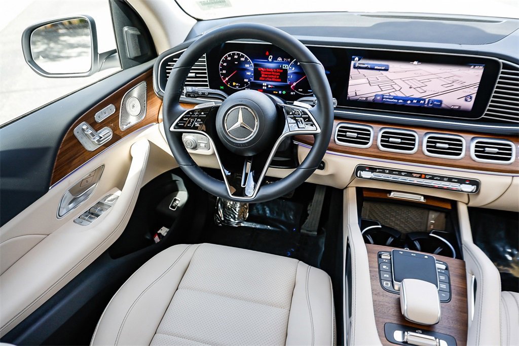 New 2026 Mercedes-Benz GLS 450 4MATIC image 14