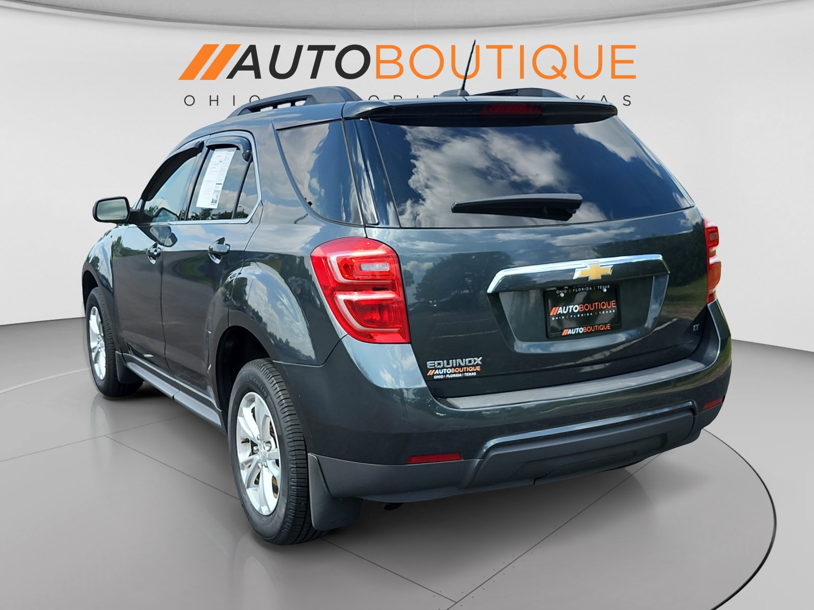Used 2017 Chevrolet Equinox LT w/ Convenience Package FWD image 3