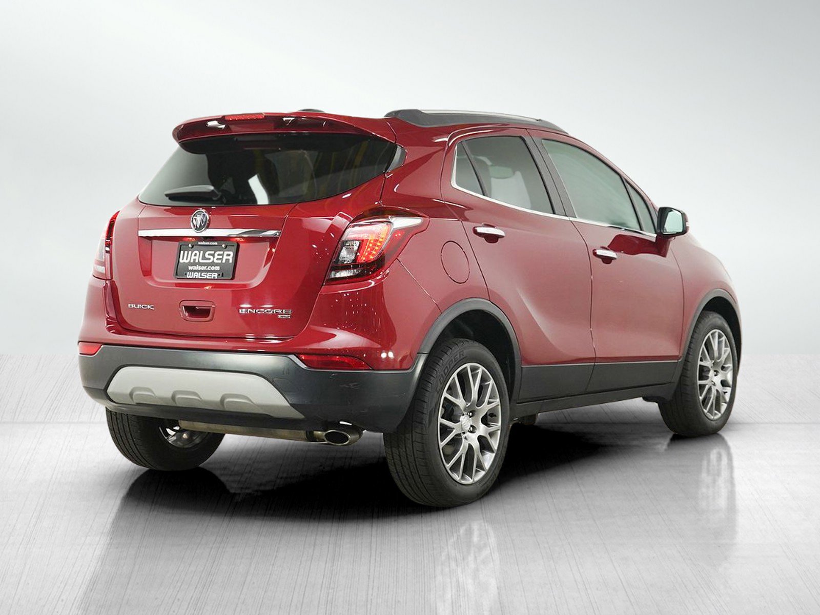 Used 2018 Buick Encore Sport Touring AWD/4WD image 5
